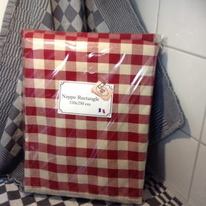 Tafelkleed rood / ecru geblokt