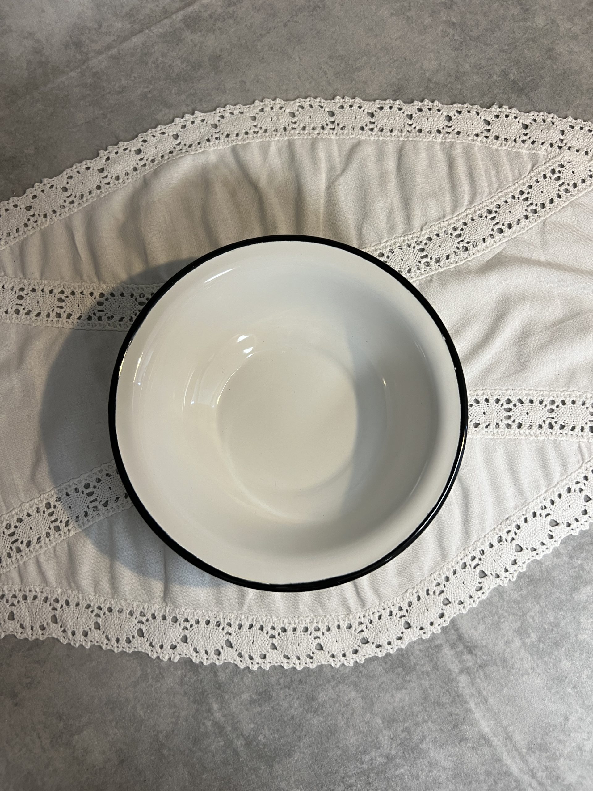 Emaille Bord / Kom - 450 ml - wit / zwarte